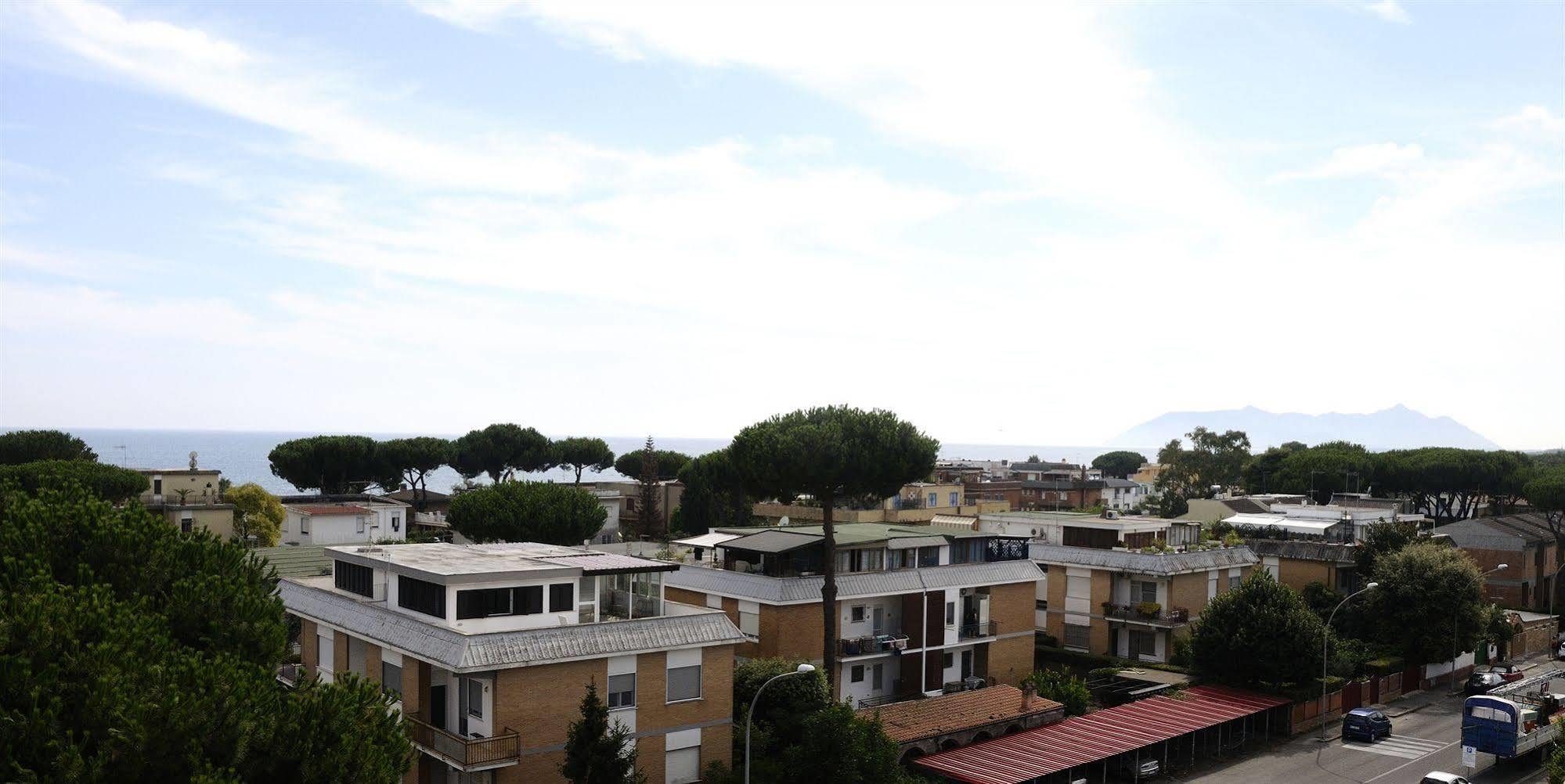 Residence Riva Gaia Terracina Exterior photo